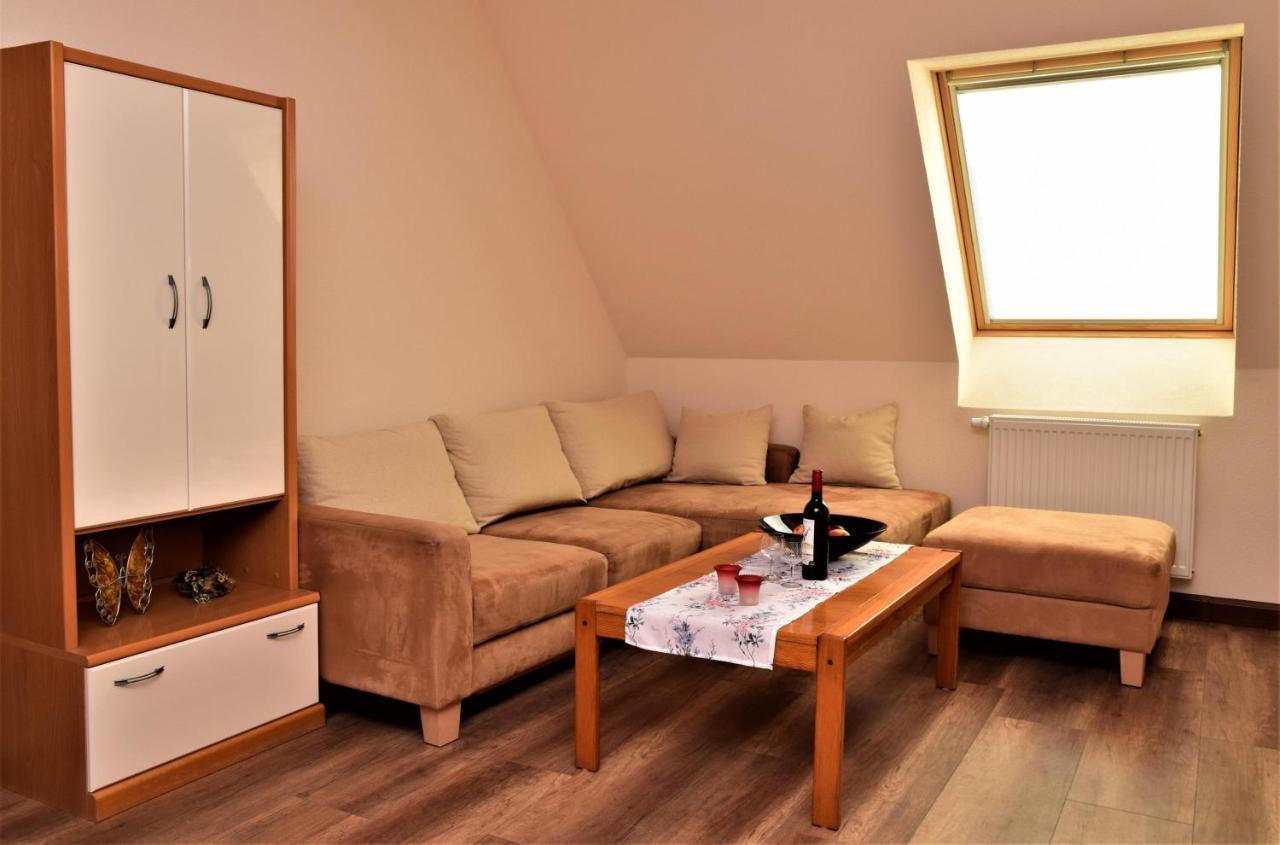 Ferienwohnung Anneliese Am Stadttor Hornbach المظهر الخارجي الصورة